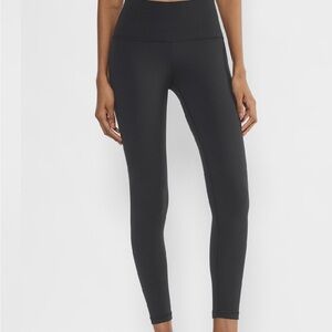 Aritzia TNA Cheeky Hi-Rise Legging
